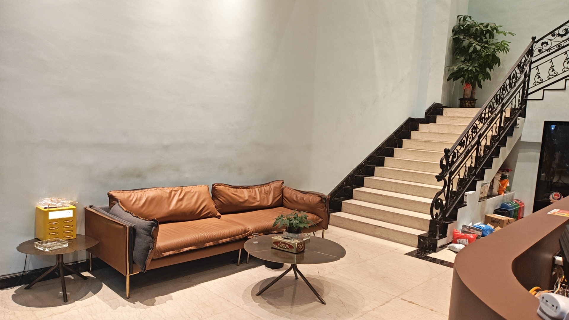 142705giimfxocimbvrf9m.jpg